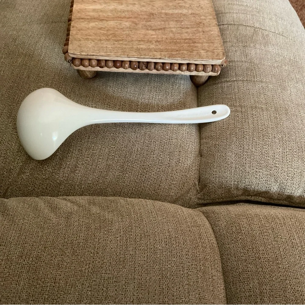 Vintage Melamine Spoon Tai-Hong 7006-A Sm Ladle White Leaf Pattern